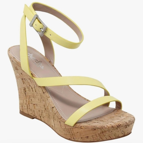 NEW CHARLES BY CHARLES DAVID Women's Loved Platform yellow  size 10 - Picture 1 of 6